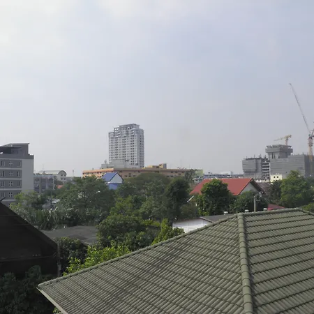 Maneeya Park Residence