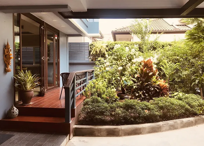 Hotel Maneeya Park