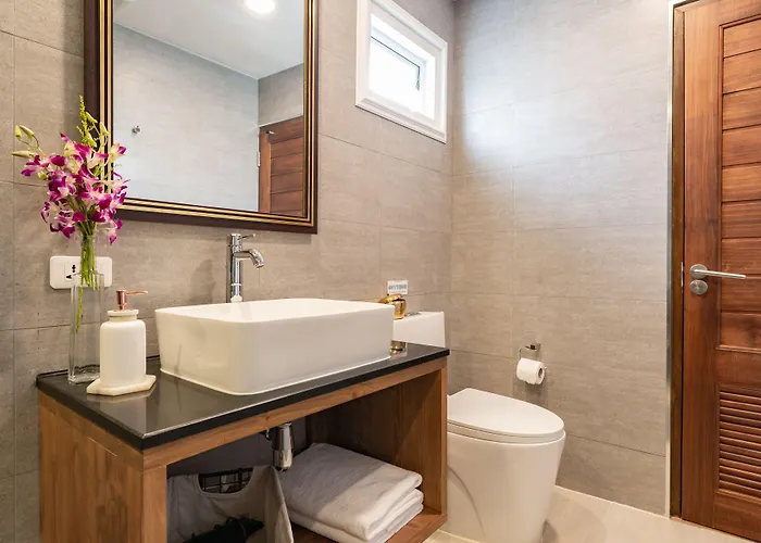 Maneeya Park Hotel 4*