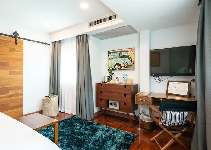 Maneeya Park Hotel